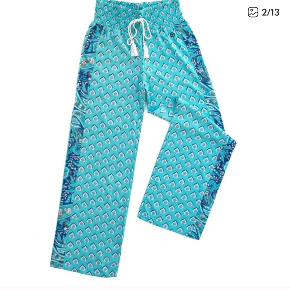 Vera Bradley Aqua Patterned Casual Pants - Picture 2 of 4
